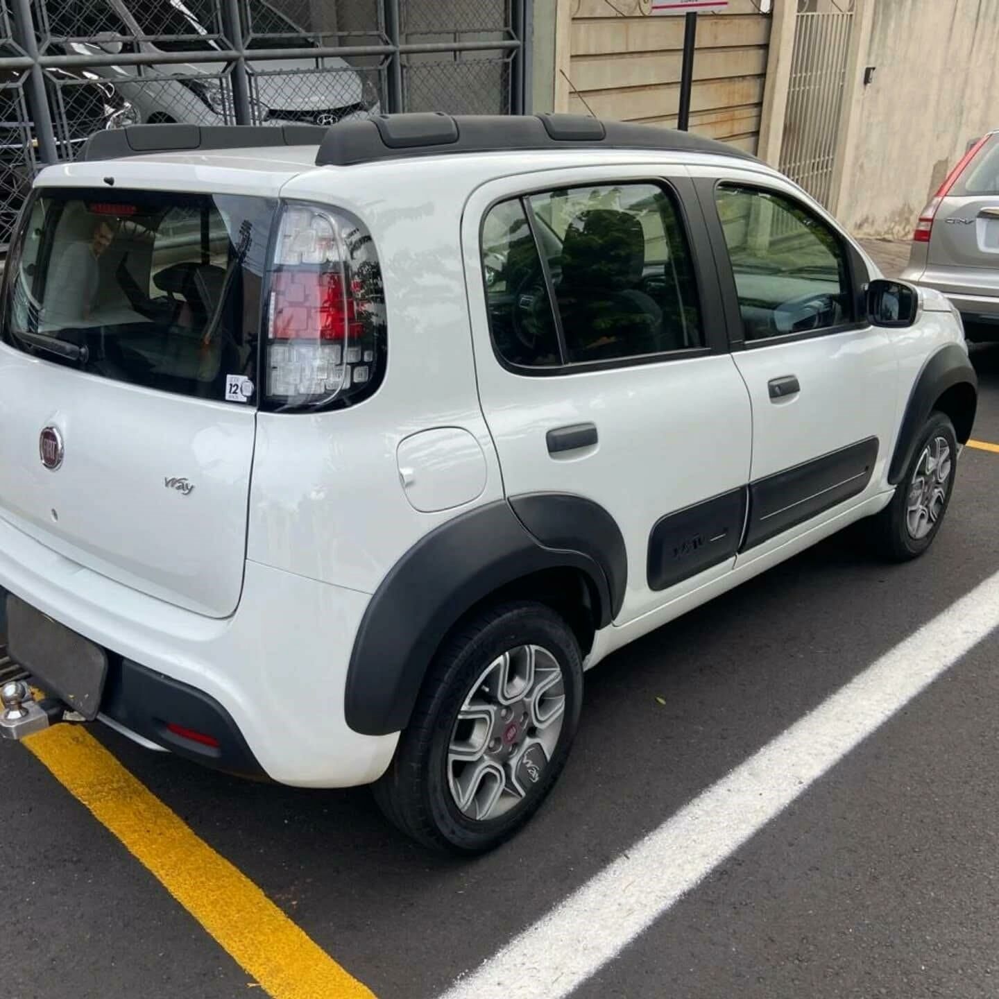Imagem do veículo  FIAT UNO WAY 1.0